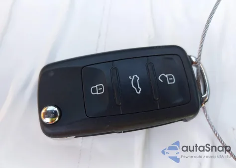 2017 Volkswagen Jetta 1.4T S z USA, uszkodzony, nr VIN 3VW167AJ5HM253713